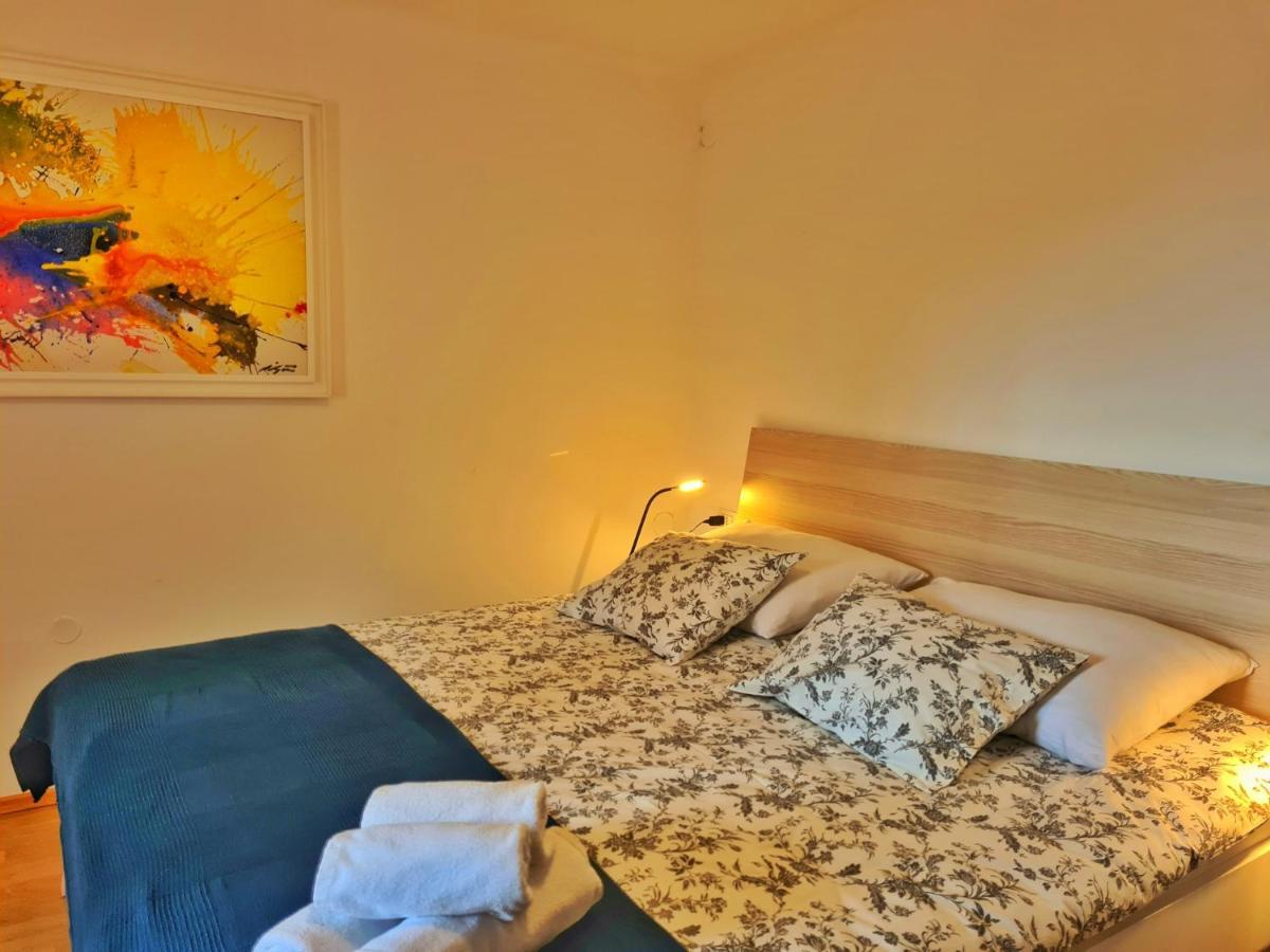 Smilje 2 Apartment Rovinj Exterior photo